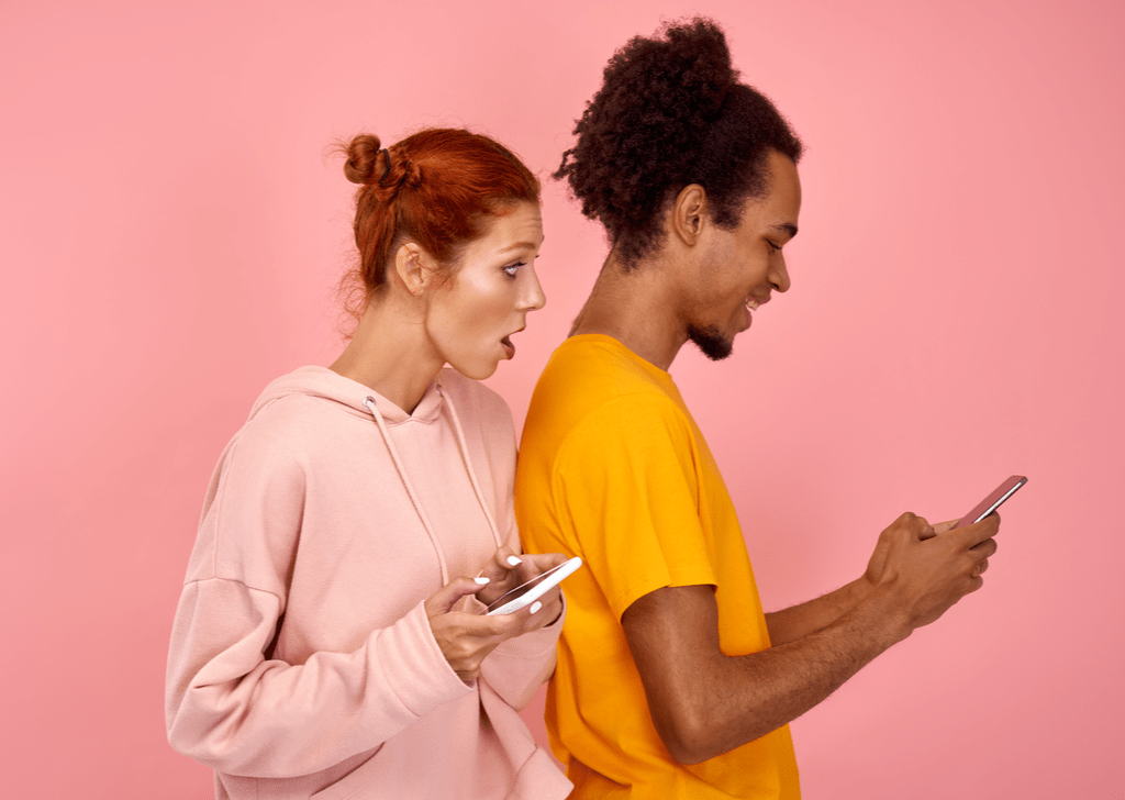 How to Sync My Boyfriends Phone to Mine